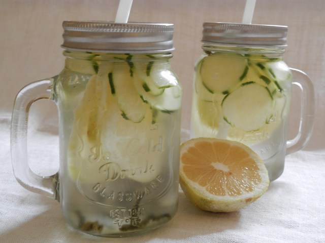 Acqua aromatizzata al cetriolo e limone