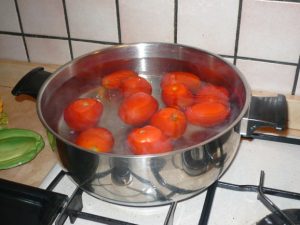 Pomodori pelati - viaggiandoincucina