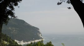 La costa marchigiana e il Monte Conero