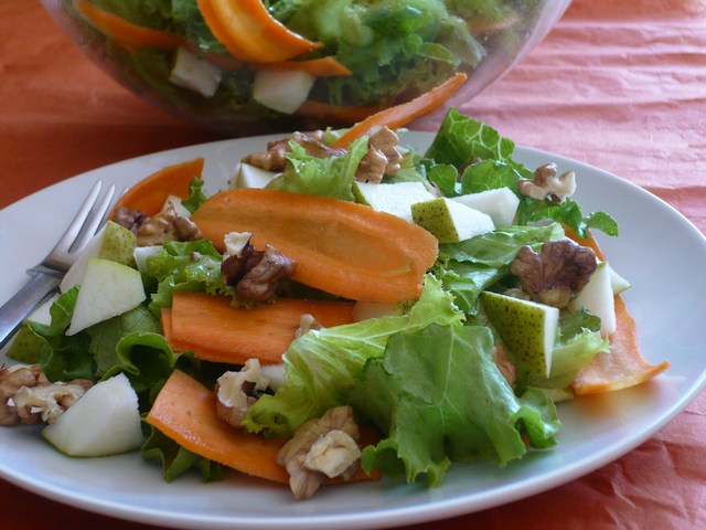 Insalata con pere e noci