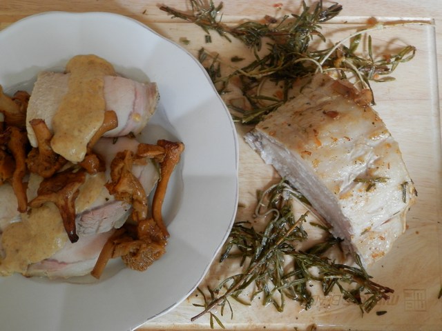 Arrosto con lardo di Arnad e crema di finferli