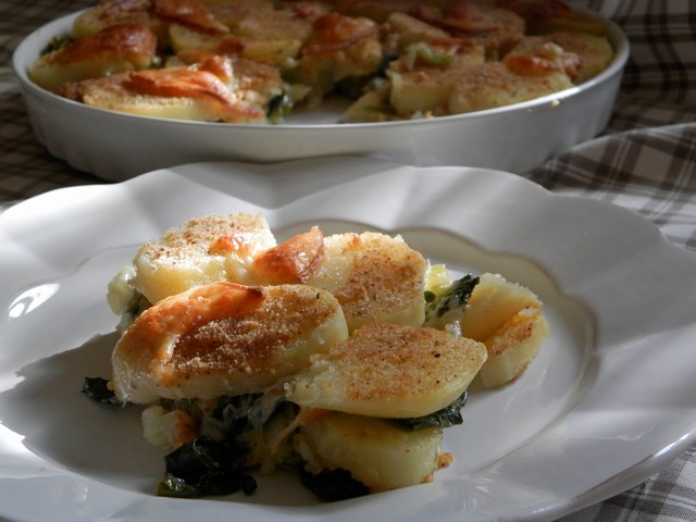 Teglia di patate con cime di rapa