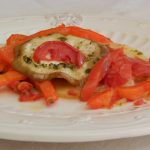 Tiella melanzane e peperoni al profumo di prezzemolo e aglio