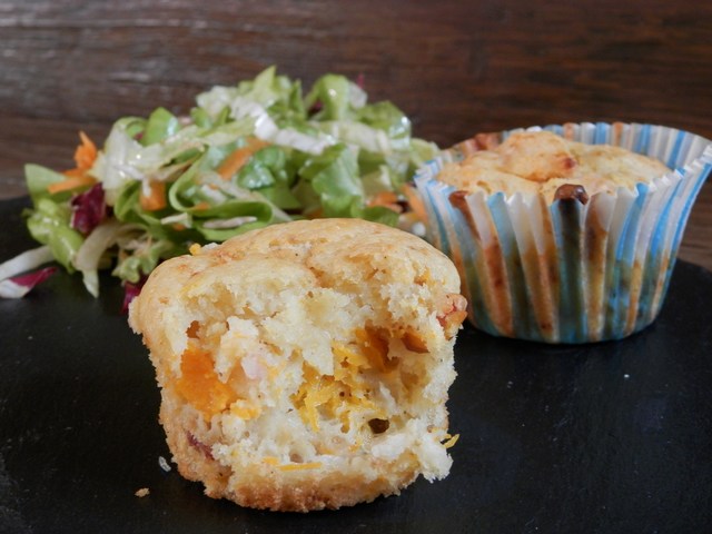 Muffin salati con zucca e speck