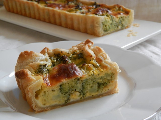 Torta salata ai broccoli e provola