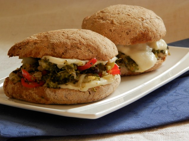 Panino broccoli e doppia mozzarella