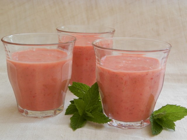 Smoothies di fragole e yogurt