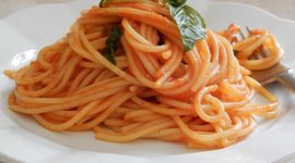Spaghetti al pomodoro fresco e basilico
