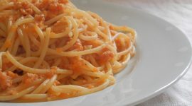 Spaghetti al ragù di soia