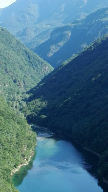 In moto tra le Valli del Pasubio e il Passo della Borcola