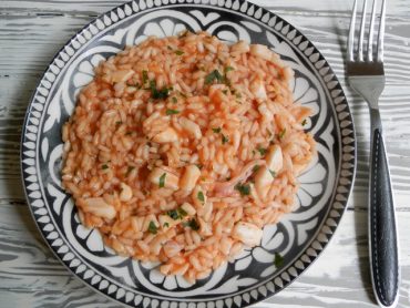 Risotto ai calamari in rosso