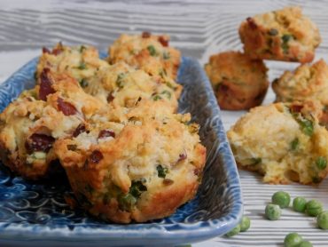 Muffin salati prosciutto e piselli  