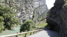 Le Gole del Verdon tra il turchese dell’acqua e il viola lavanda sulle orme di Napoleone