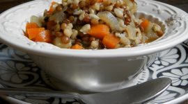 Zuppa povera di lenticchie e riso integrale