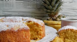 Ciambella ananas fresco e cocco