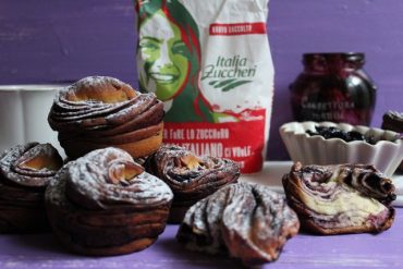 Cruffin cuor di mirtillo