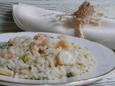 Risotto capesante e gamberi con granella di pistacchi