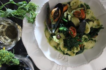 Orecchiette cozze e cime di rapa con olive nere