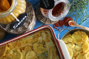 Patate gauranga – patate al forno dorate con spezie