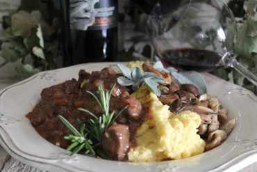 Spezzatino di cinghiale alla toscana con polenta