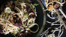 Noodles piccanti con verdure