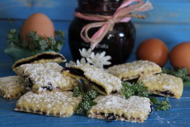 Biscotti di frolla farciti alla marmellata – senza stampo superfacili